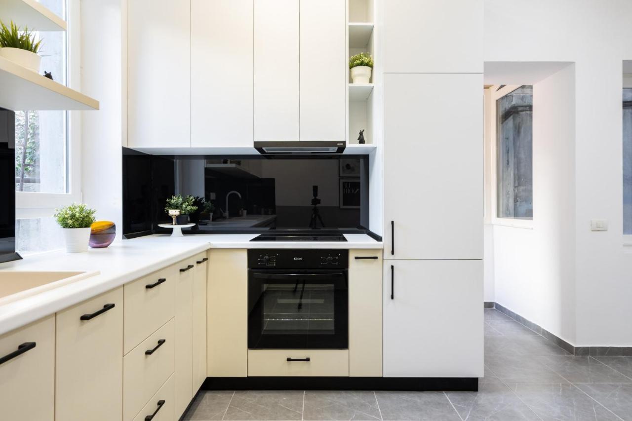 Four Bedroom Apartment, Old Town Bucharest Luaran gambar