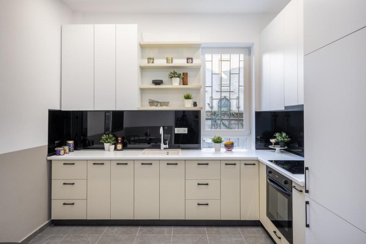 Four Bedroom Apartment, Old Town Bucharest Luaran gambar