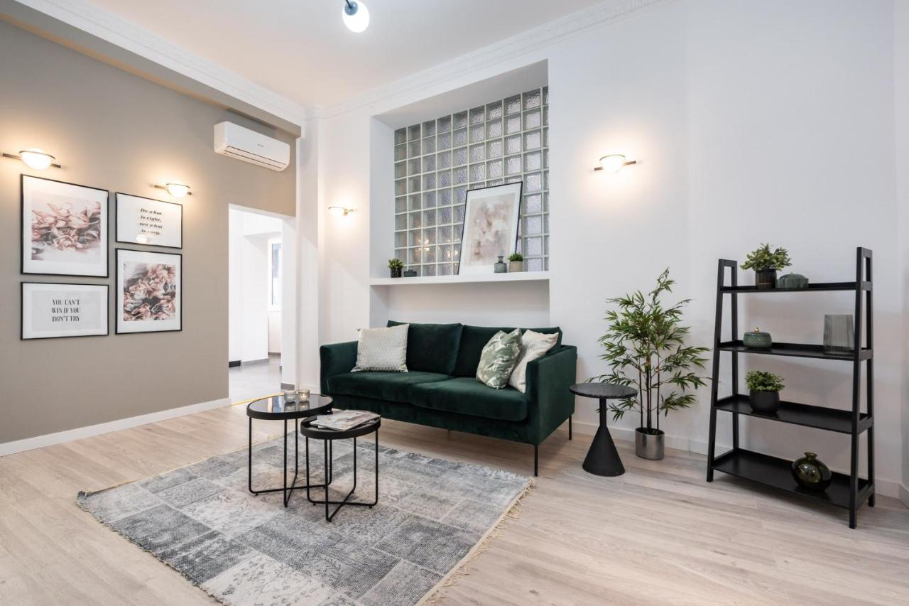 Four Bedroom Apartment, Old Town Bucharest Luaran gambar